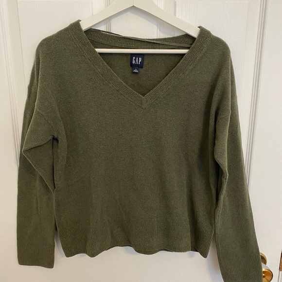 Gap sweater - Picture 1 of 4